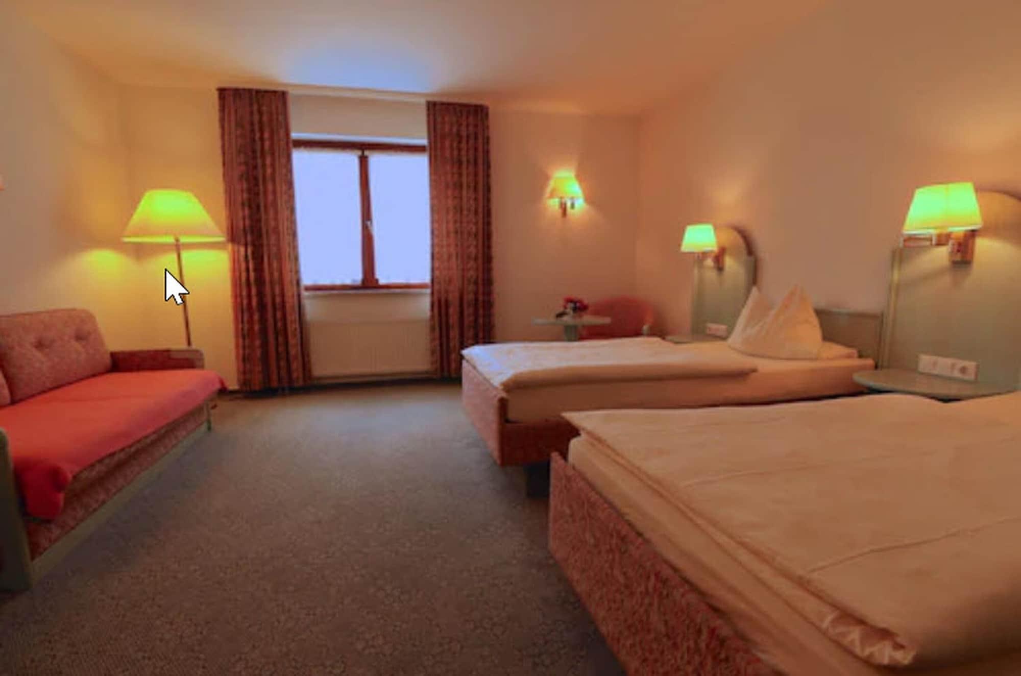Hotel Zum Loewen Moerfelden-Walldorf Ngoại thất bức ảnh